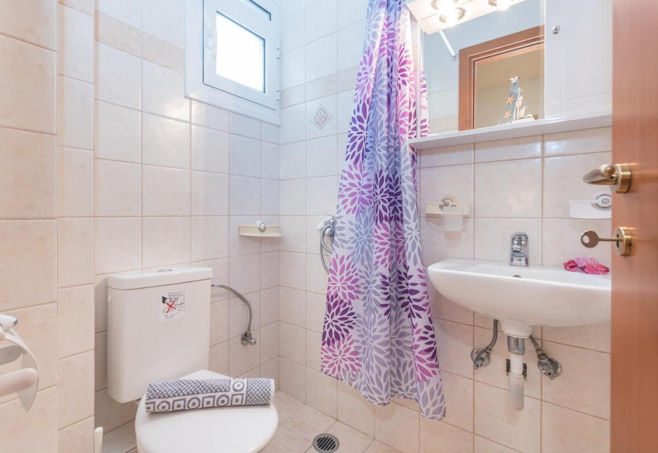 Domus Lukas Apartments Marathiás المظهر الخارجي الصورة