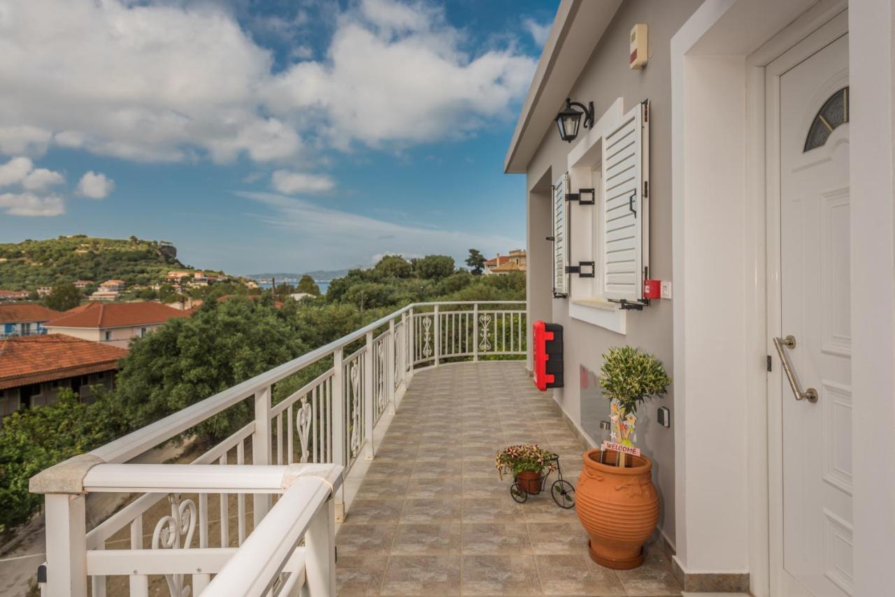 Domus Lukas Apartments Marathiás المظهر الخارجي الصورة