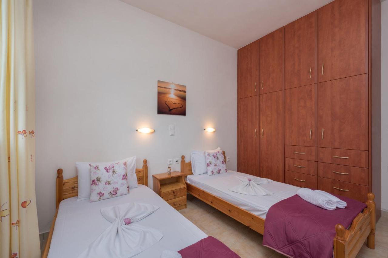 Domus Lukas Apartments Marathiás المظهر الخارجي الصورة